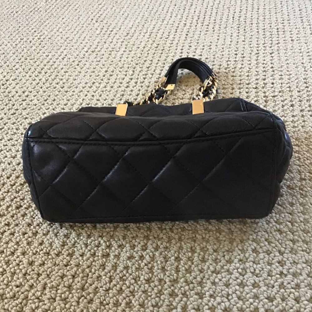 🌹SOLD🌹Michael Kors Black Purse - Picture 4 of 6